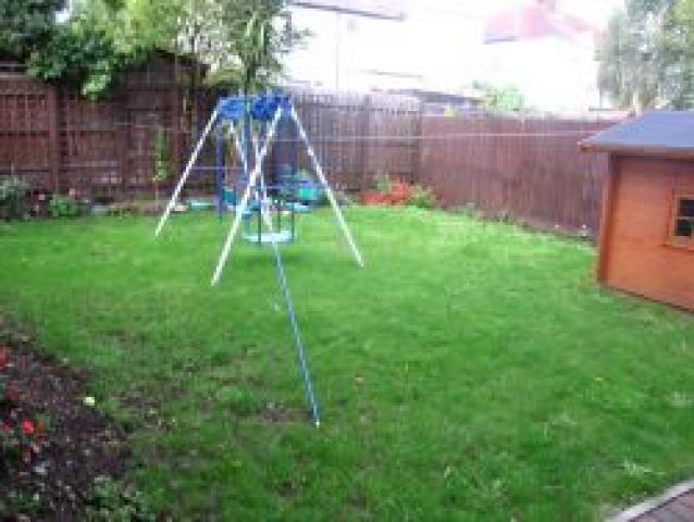 			2 Bedroom, 1 bath, 1 reception Flat			 Gladstone Park Gardens, DOLLIS HILL NW2